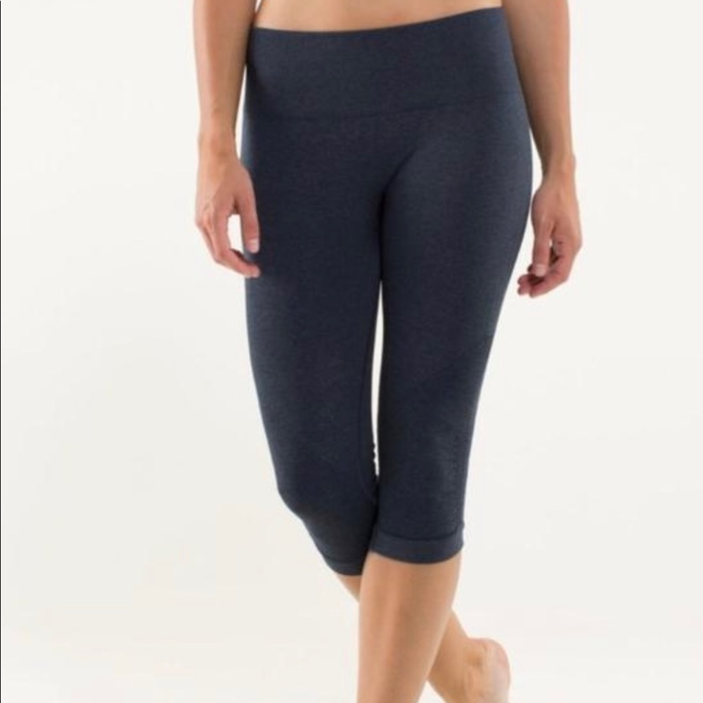 NEW Lululemon Cropped Leggings